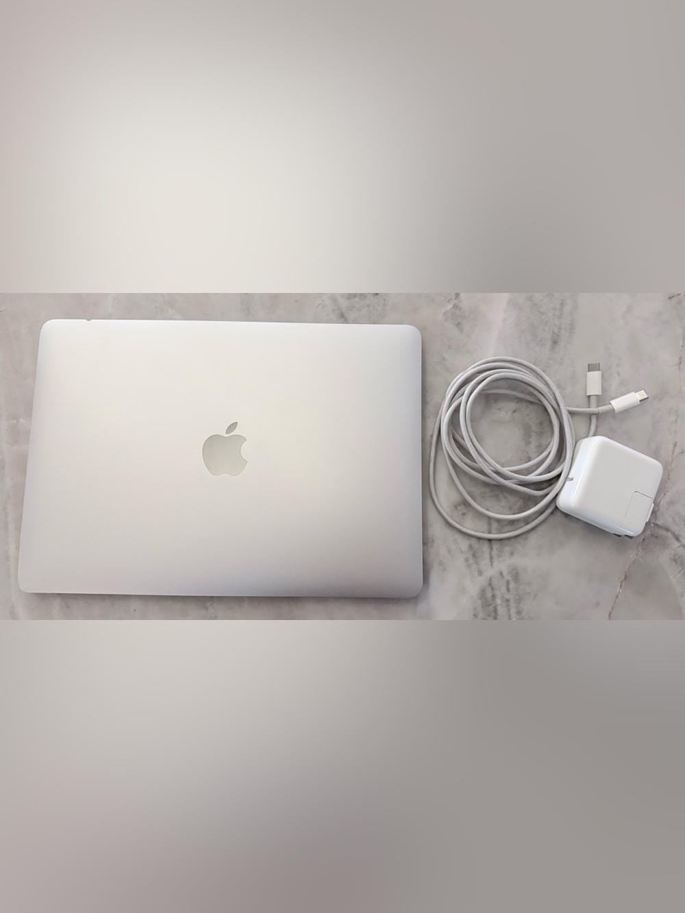 Apple MacBook Silver Laptop 1.4 GHz Dual-Core Intel i7 250 GB - Picture 6 of 9